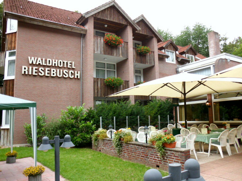 Waldhotel Riesebusch Bad Schwartau Bagian luar foto